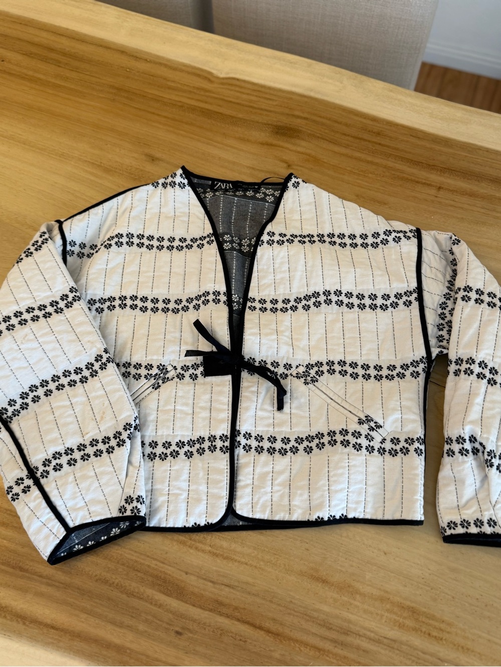 Zara White Quilted Jacket with Black Floral Stripes